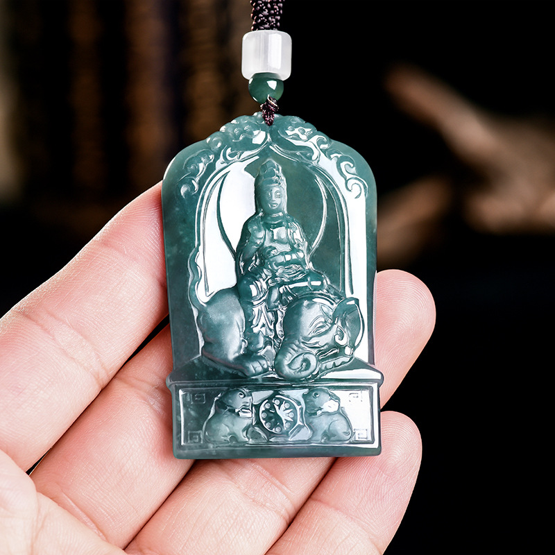 Colar com Pingente de Jadeíta  - Vintage Necklace avaliação e preço