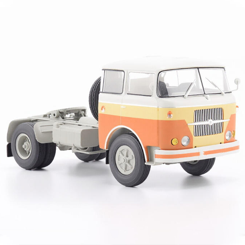 Modelo em Escala 1:43 de Liga  - Vintage Collectible Trucks avaliação e preço