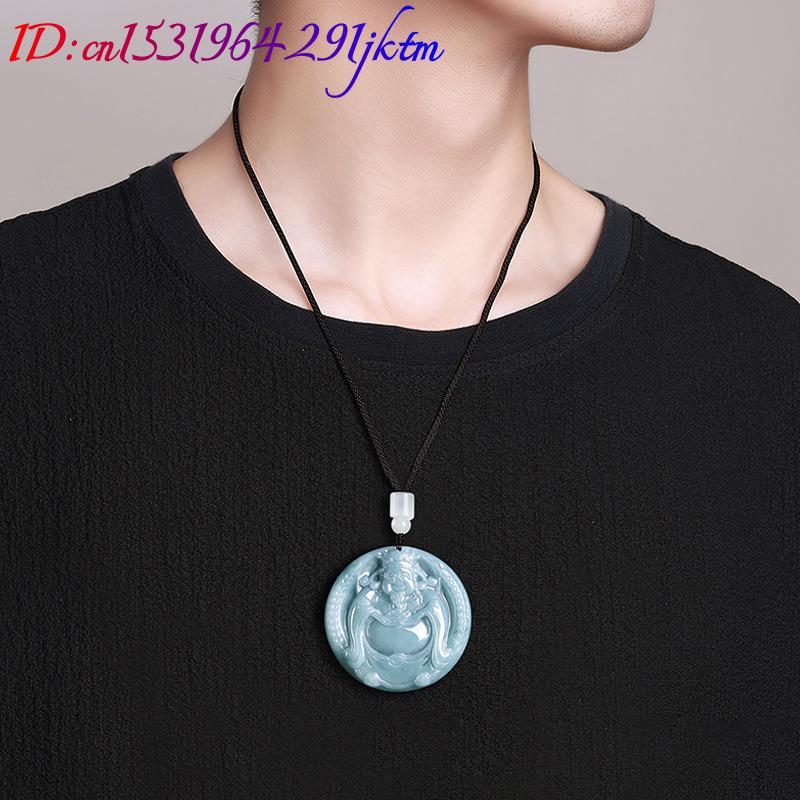 Colar com Pingente de Jadeíta  - Vintage Necklace avaliação e preço