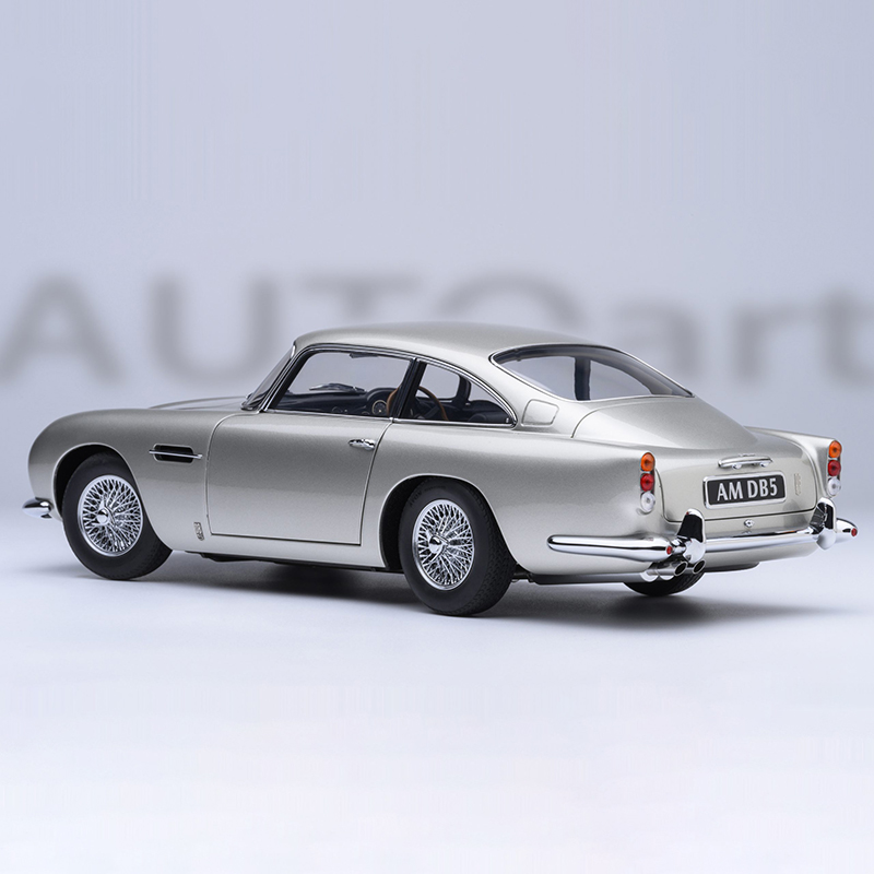 Autoart escala 1:18 liga fundi - Vintage Collectible Classics avaliação e preço