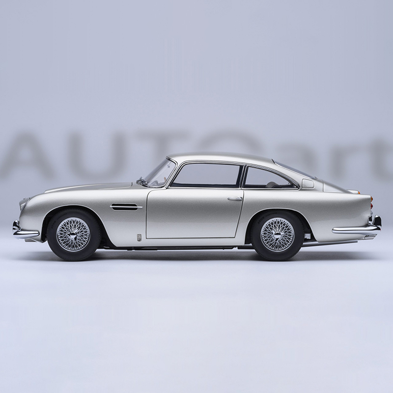 Autoart escala 1:18 liga fundi - Vintage Collectible Classics avaliação e preço